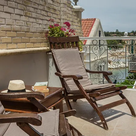 Faros (adults Only) Fiskardo