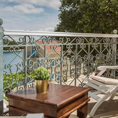 アパート Faros (adults Only) フィスカルドン